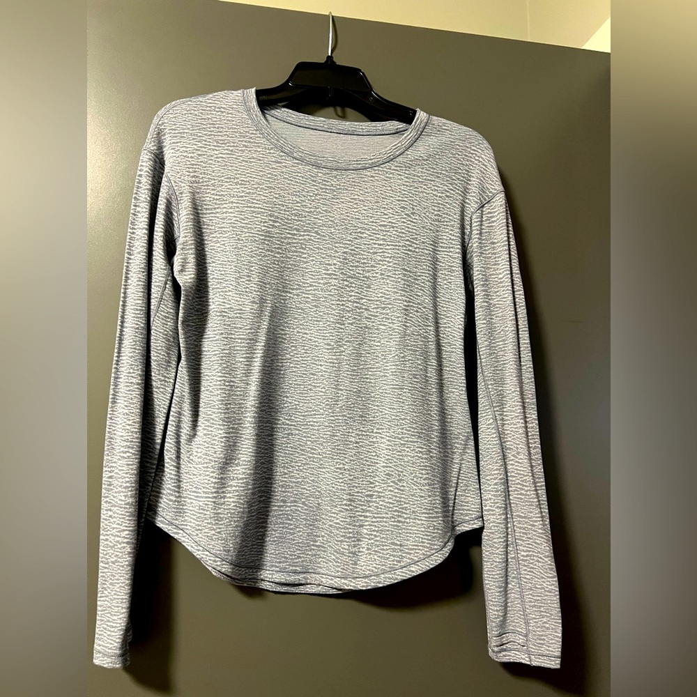 Lululemon top
